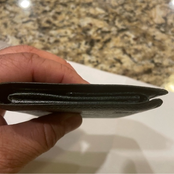 Louis Vuitton Green Leather Mens Wallet - Picture 7 of 12